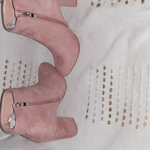 Booties - Picture 5 of 6